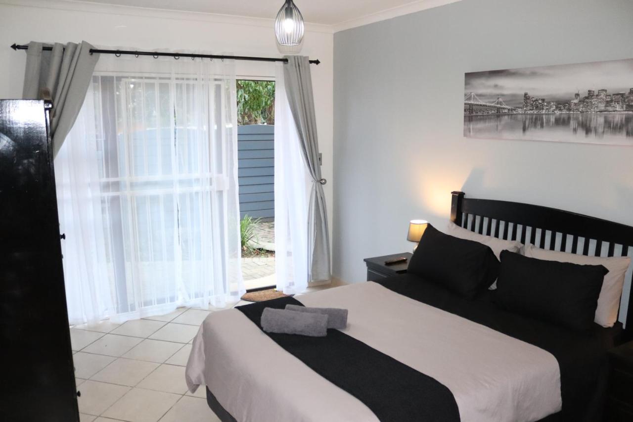 Stay At Home Airport Lodge Κέμπτον Παρκ Εξωτερικό φωτογραφία