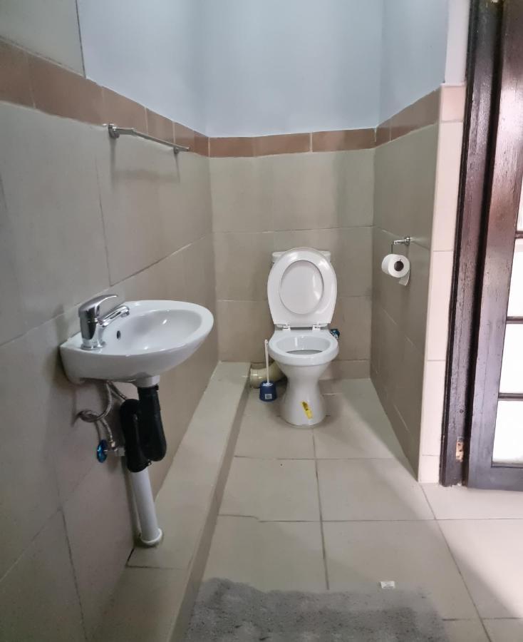 Stay At Home Airport Lodge Κέμπτον Παρκ Εξωτερικό φωτογραφία