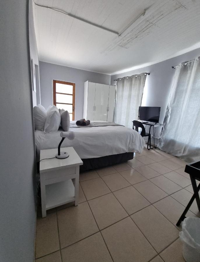 Stay At Home Airport Lodge Κέμπτον Παρκ Εξωτερικό φωτογραφία