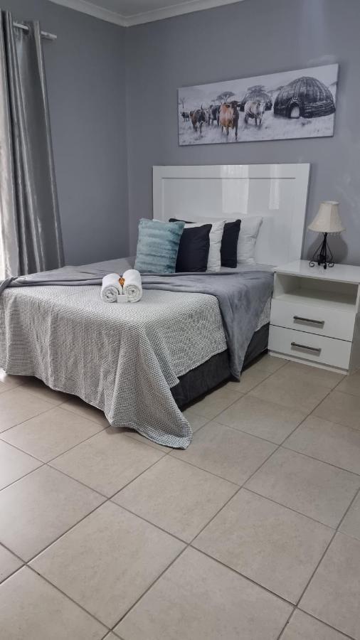 Stay At Home Airport Lodge Κέμπτον Παρκ Εξωτερικό φωτογραφία