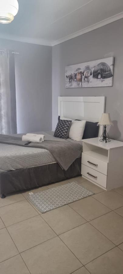 Stay At Home Airport Lodge Κέμπτον Παρκ Εξωτερικό φωτογραφία