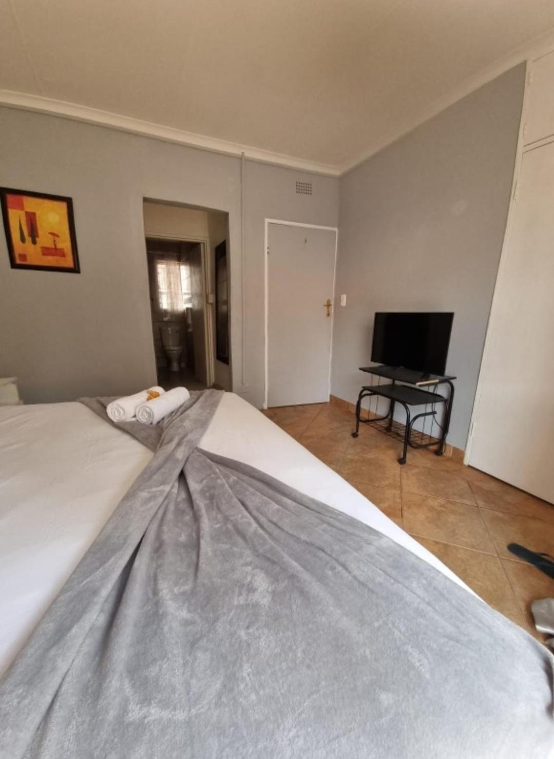 Stay At Home Airport Lodge Κέμπτον Παρκ Εξωτερικό φωτογραφία